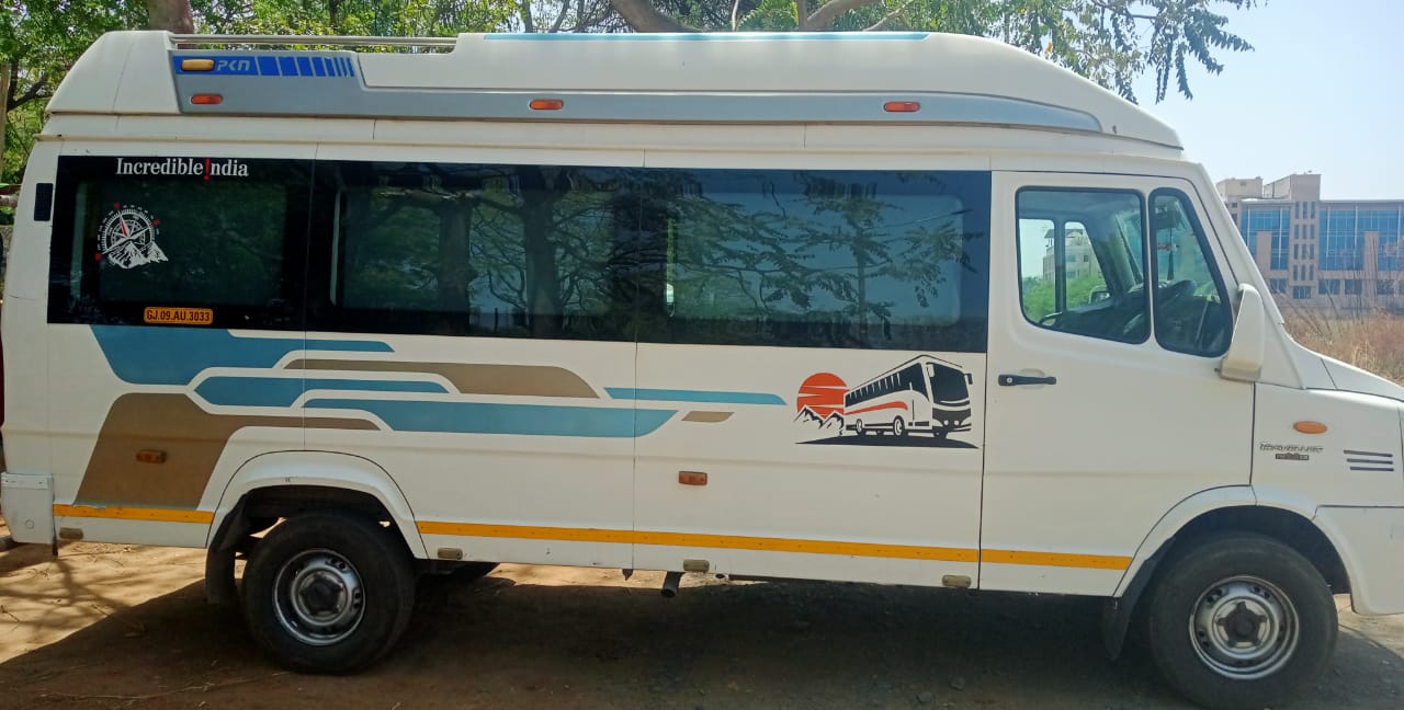 book taxi from rajkot to diu